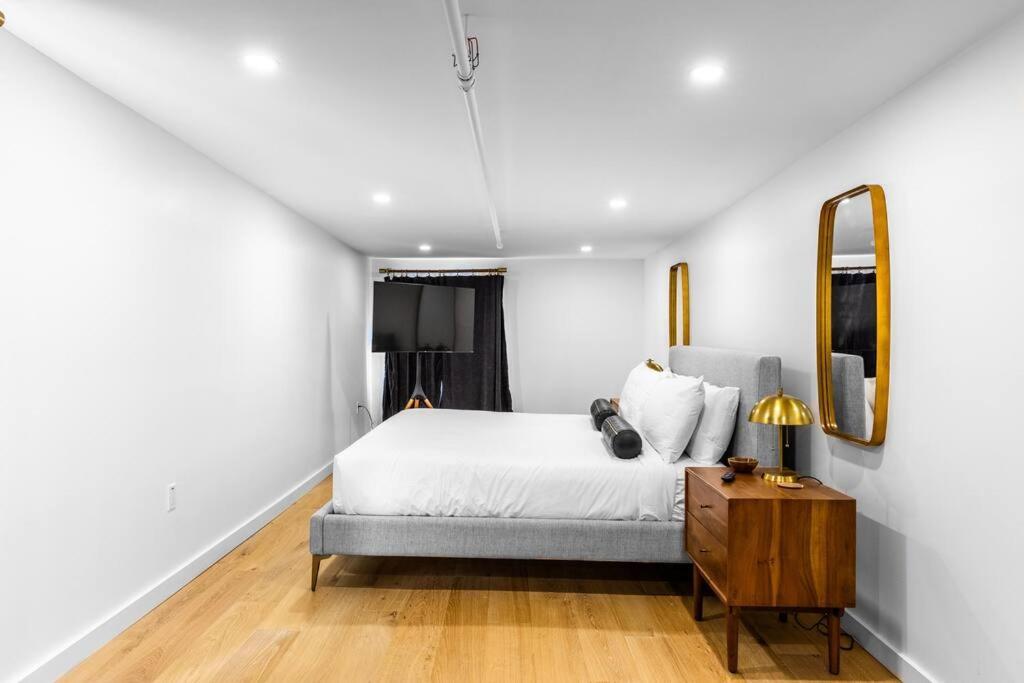 King Bed, The Phenix Historic Hotel, Spacious, Room # 406 Bangor Exteriér fotografie