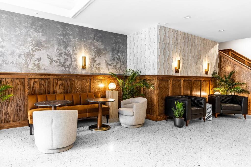 King Bed, The Phenix Historic Hotel, Spacious, Room # 406 Bangor Exteriér fotografie